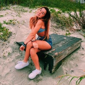 Meet your Posher, Lilly